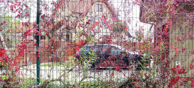 Секционный забор: обзор, примущества, оперативность установки