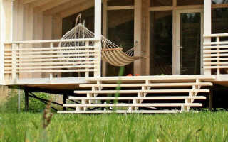 Как сделать лестницу на веранду своими руками