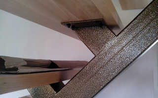 Как можно крепить ступени к косоуру