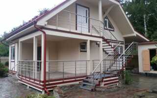 Уличная лестница на второй этаж: ее особенности и виды