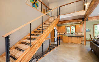 Элементы из дерева для лестницы: ограждения (поручень, балясины), комбинированные и их комплектующие