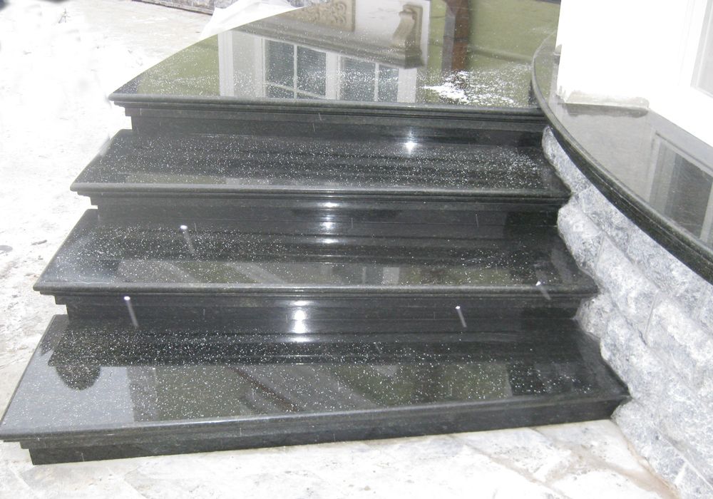 Лестничные марши из камня