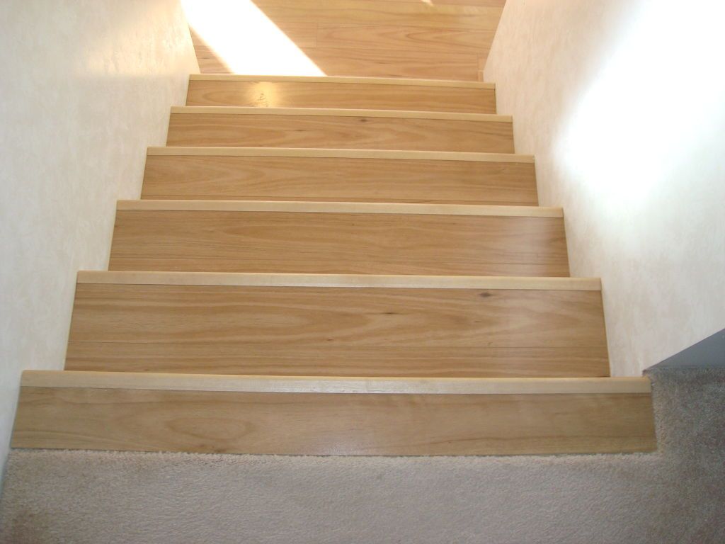 Декоративные и практичные ступени из ламината