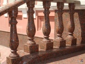 Стойки ограждения из гранита