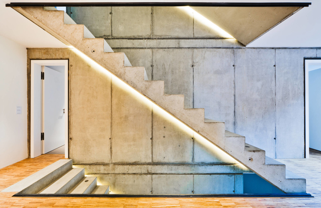 Прямой железобетонный марш