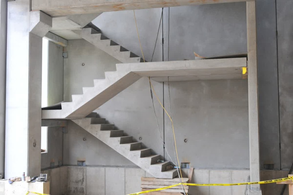 Поворотный марш с площадками