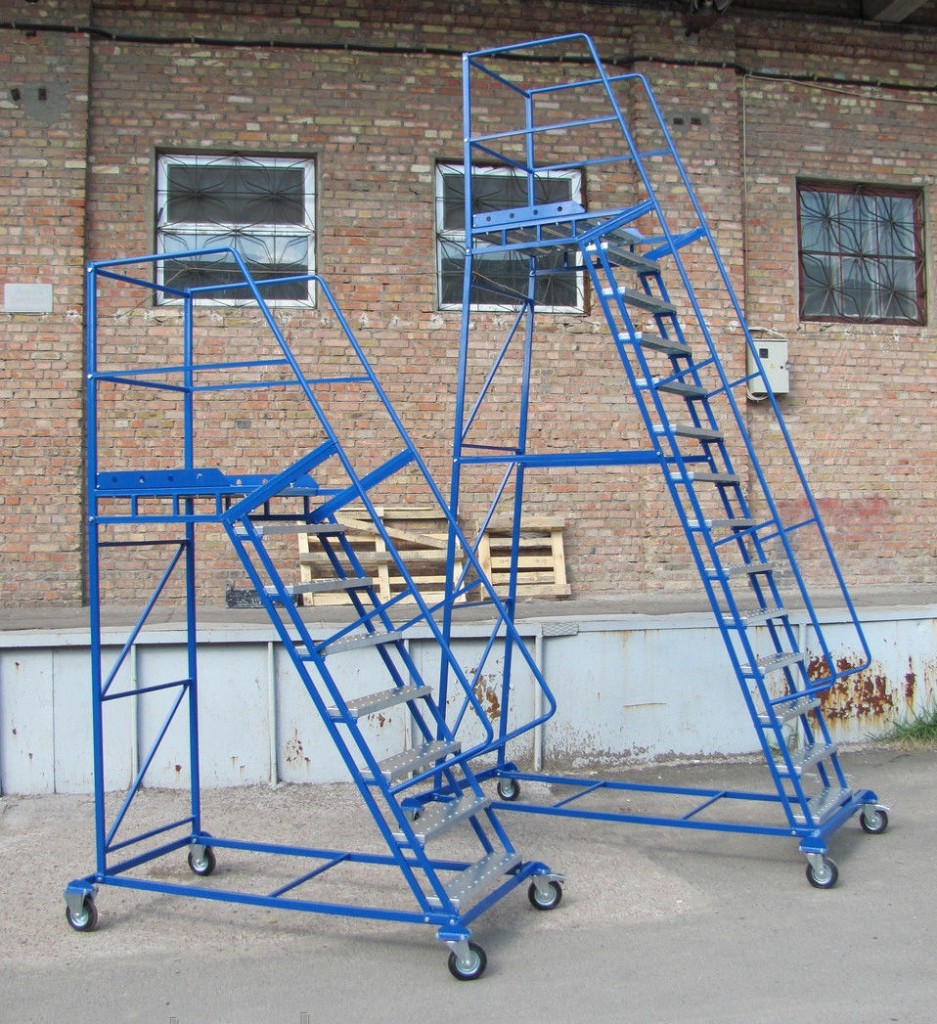 металлическая лестница платформа