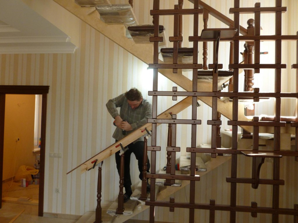 монтаж лестницы