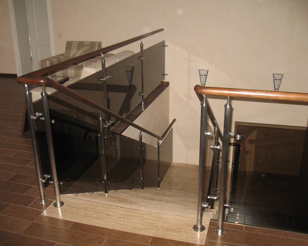 Стеклянные ограждения лестниц