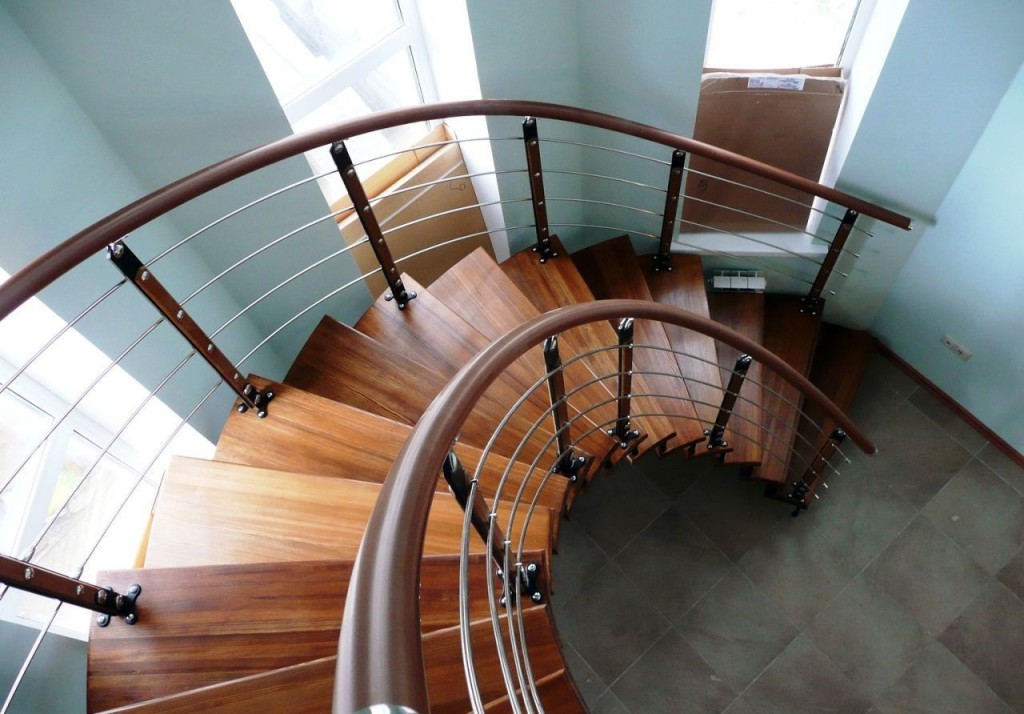 ПВХ ограждения лестниц