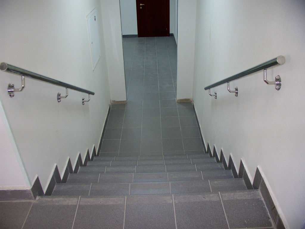 настенный поручень