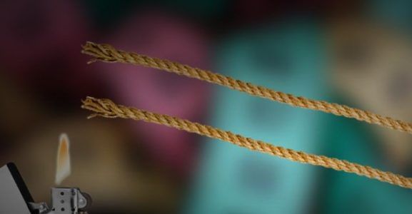 подпалить верёвку