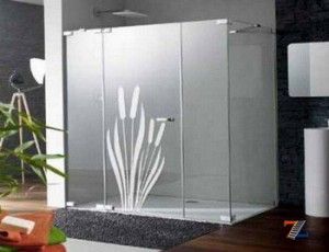 Перегородка из оргстекла с пескоструйным рисунком Перегородка из оргстекла с пескоструйным рисунком